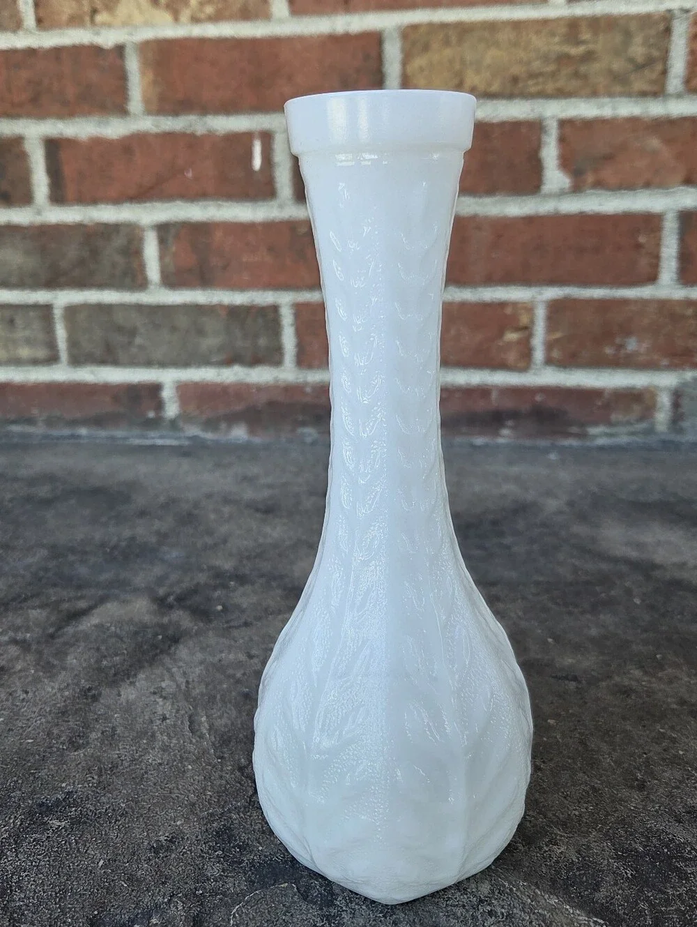 VintageWhite Milk Glass Bud Vase FTD 1981 - Classic Home Accent